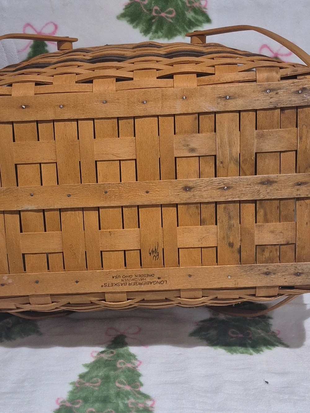 Longaberger Traditions Collection Woven Picnic Basket in Natural Brown